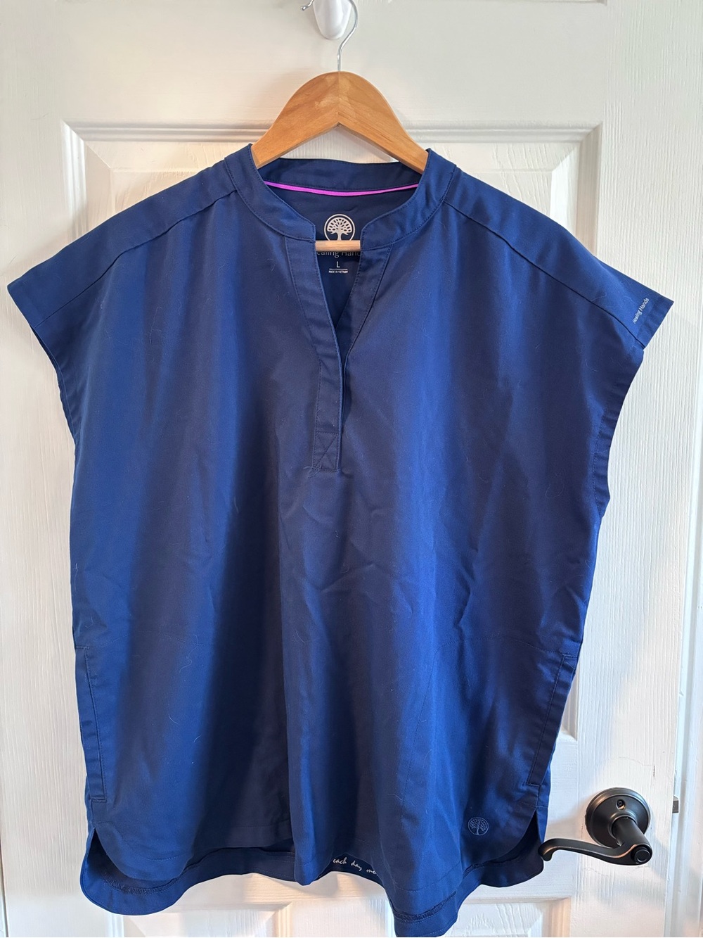 Healing Hands Journey Mandarin collar scrub top